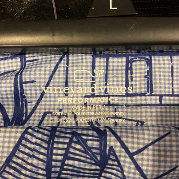 Women’s Vineyard Vines Performance Skort, Size Medium - Picture 4 of 6